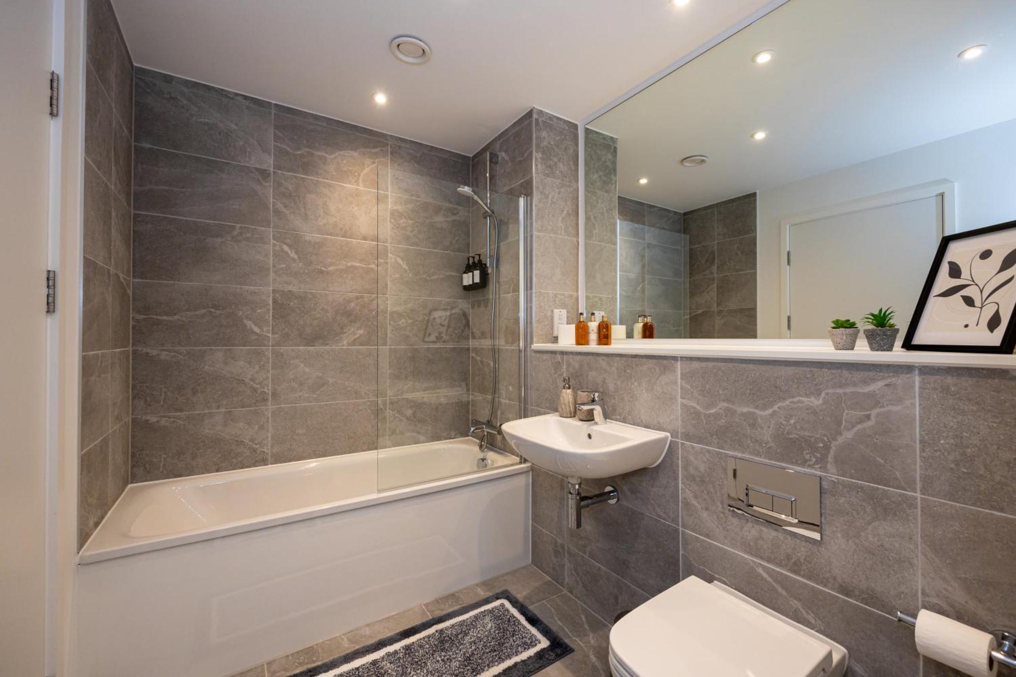 Pet Friendly 2Br Near Station By Asquare Letting Apartment Manchester Exterior photo